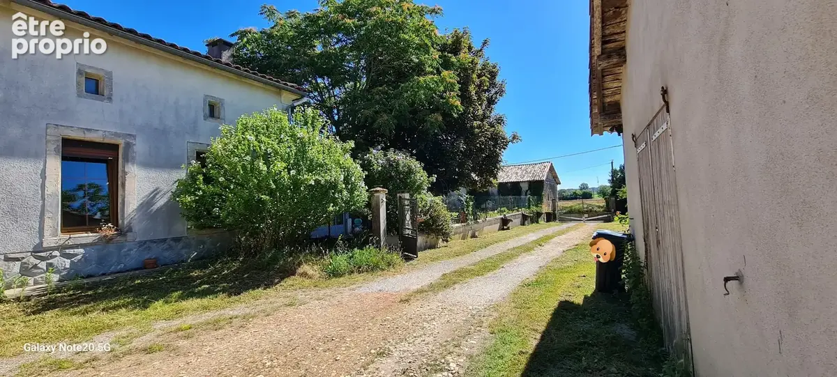 Maison 174 m² à Baignes-Sainte-Radegonde  - photo 4