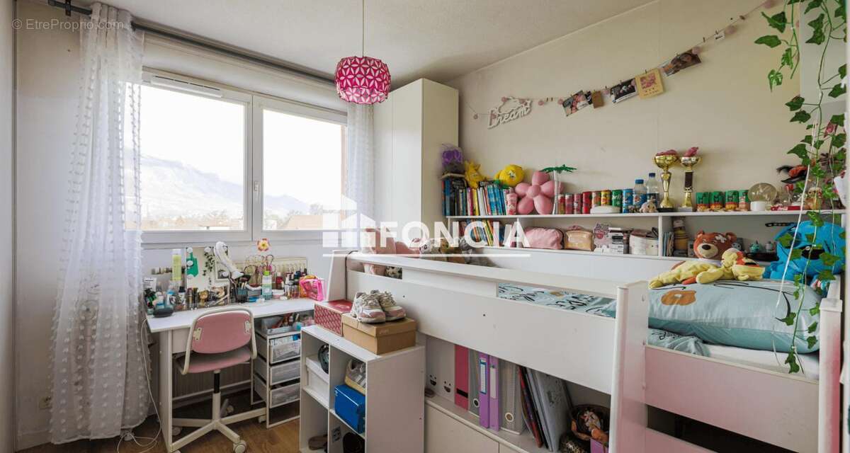 Appartement à SAINT-MARTIN-D'HERES