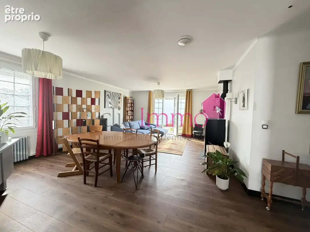 CHALLANS   Maison familiale avec logement indépendant et deux garages - photo 3