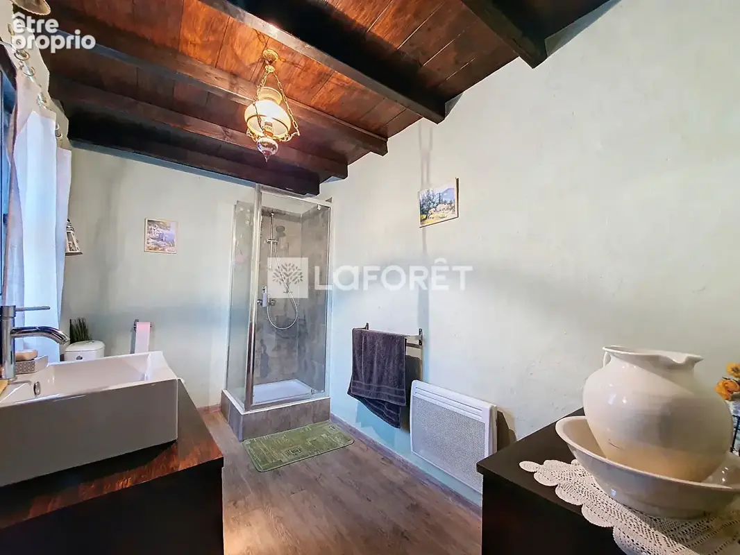 Maison de caractère de 171 m² avec patio et jardin ! - photo 15