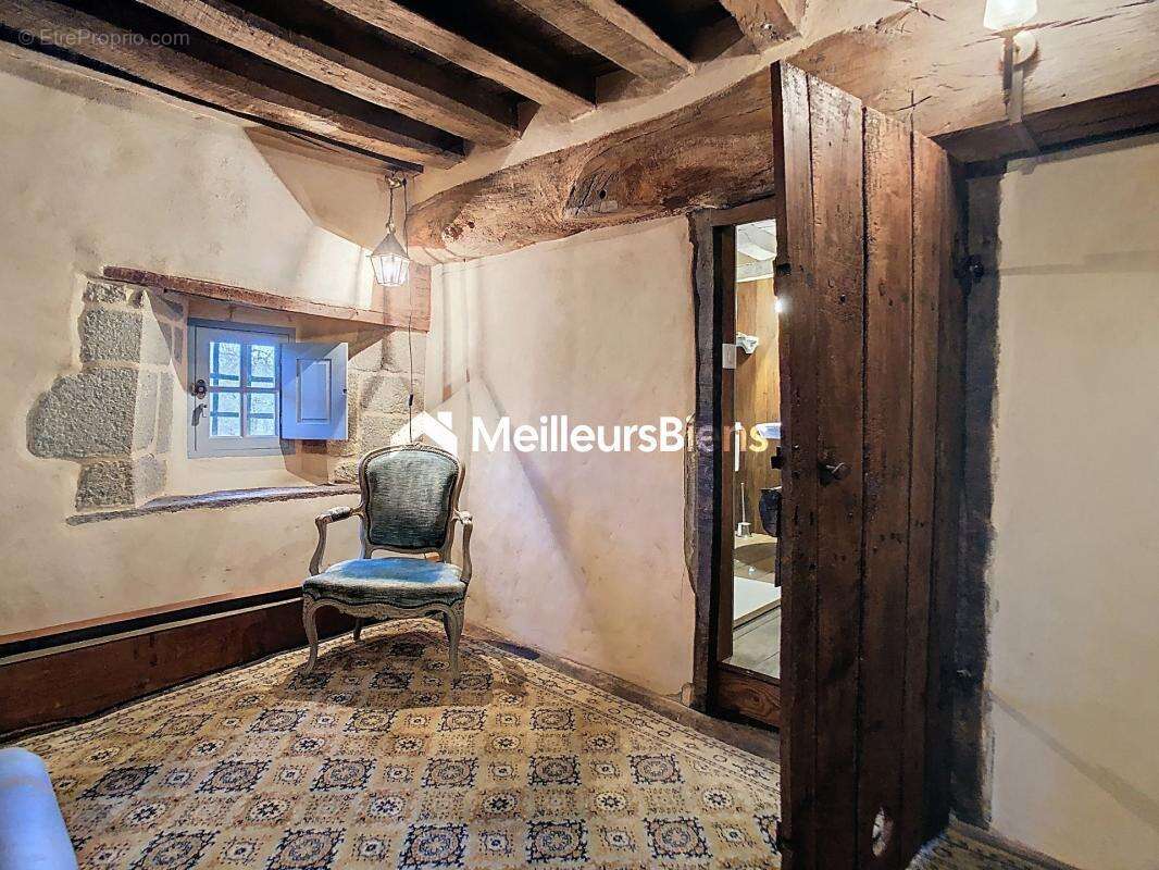 Maison à BELLOU-EN-HOULME