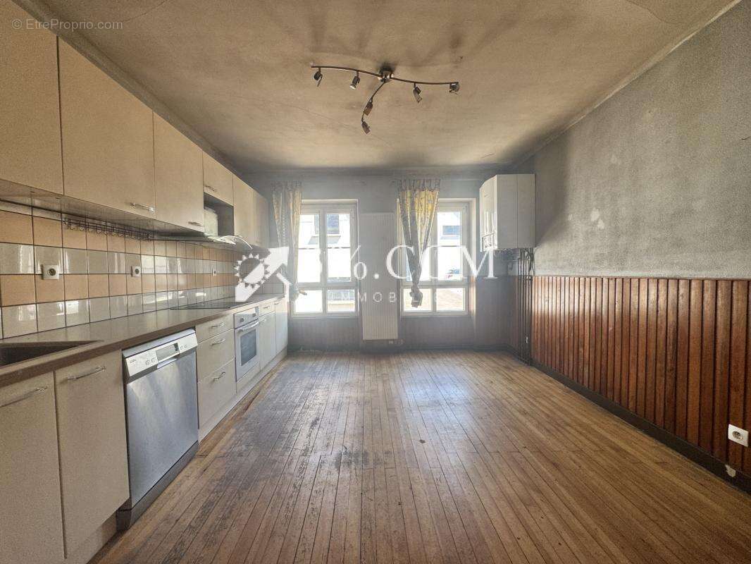 3%COM Grand triplex F5 de  156m2 au sol avec 4 chambres - photo 6
