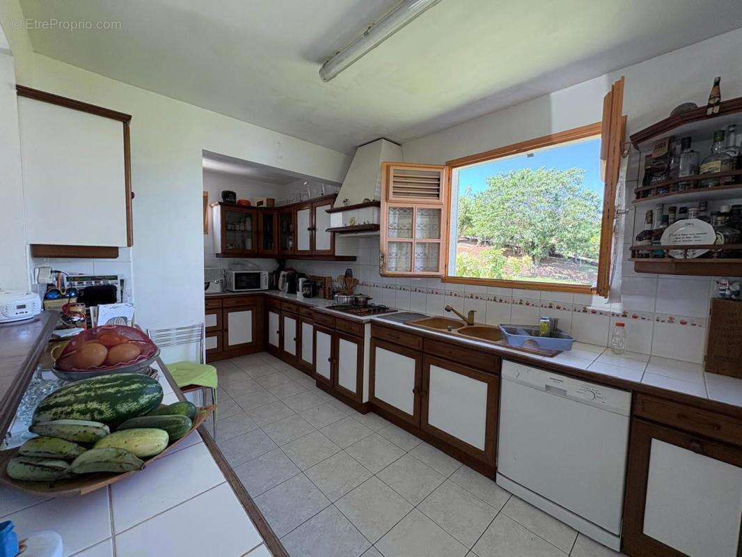 Maison 11 pièces 105 m² à vendre à Petit-Bourg (97170) - photo 3