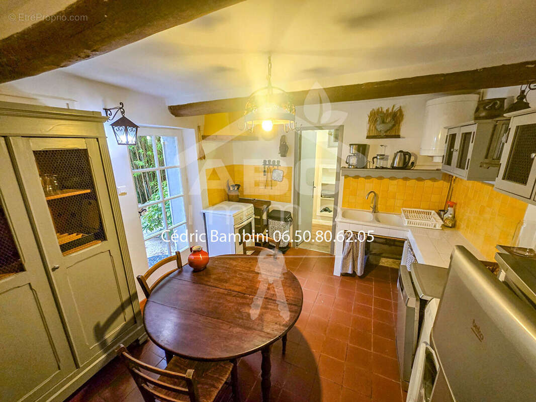 Appartement à SAINT-MAXIMIN-LA-SAINTE-BAUME