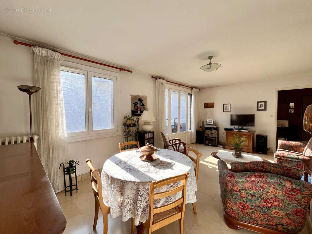 Appartement à NIMES