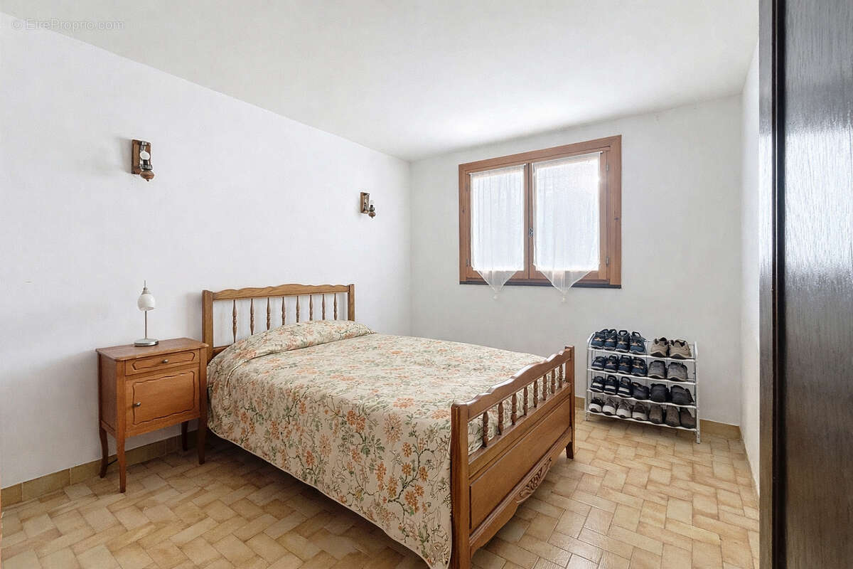 Trois appartements - Fort potentiel - à Roure 06420 - photo 12