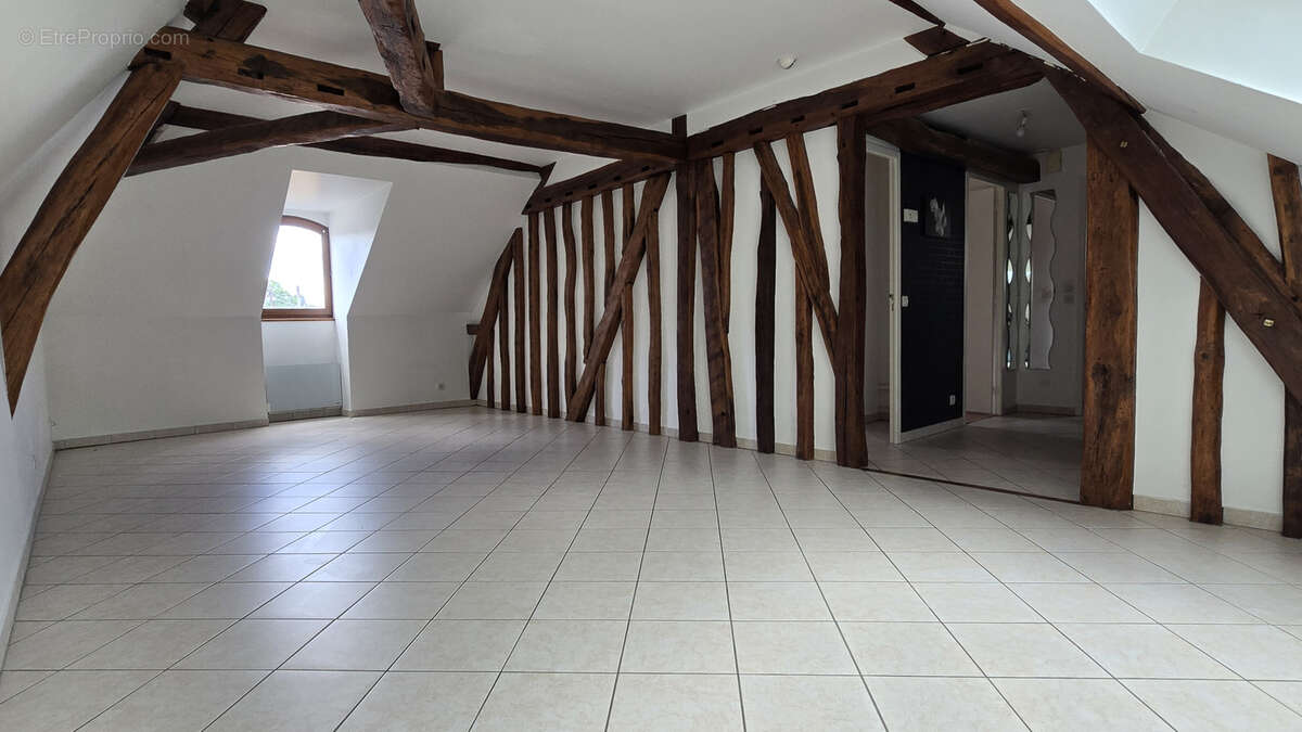 Appartement à LIMOURS