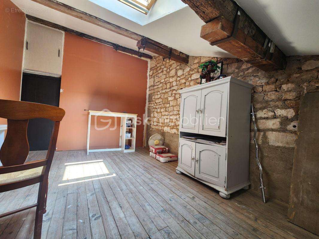  Maison de caractère – 186 m² environ - photo 19