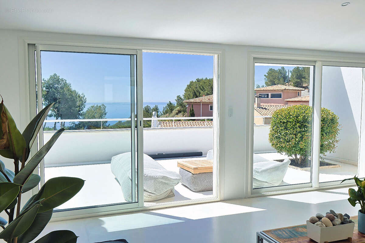 Maison à ENSUES-LA-REDONNE