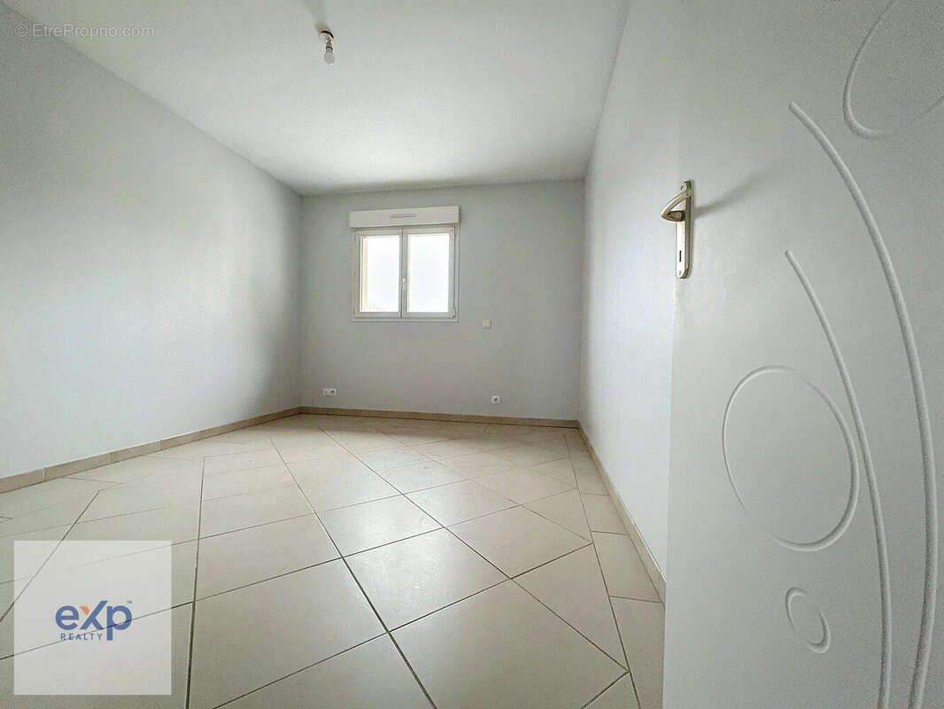 Maison 234 m² à Houlbec-Cocherel  - photo 6