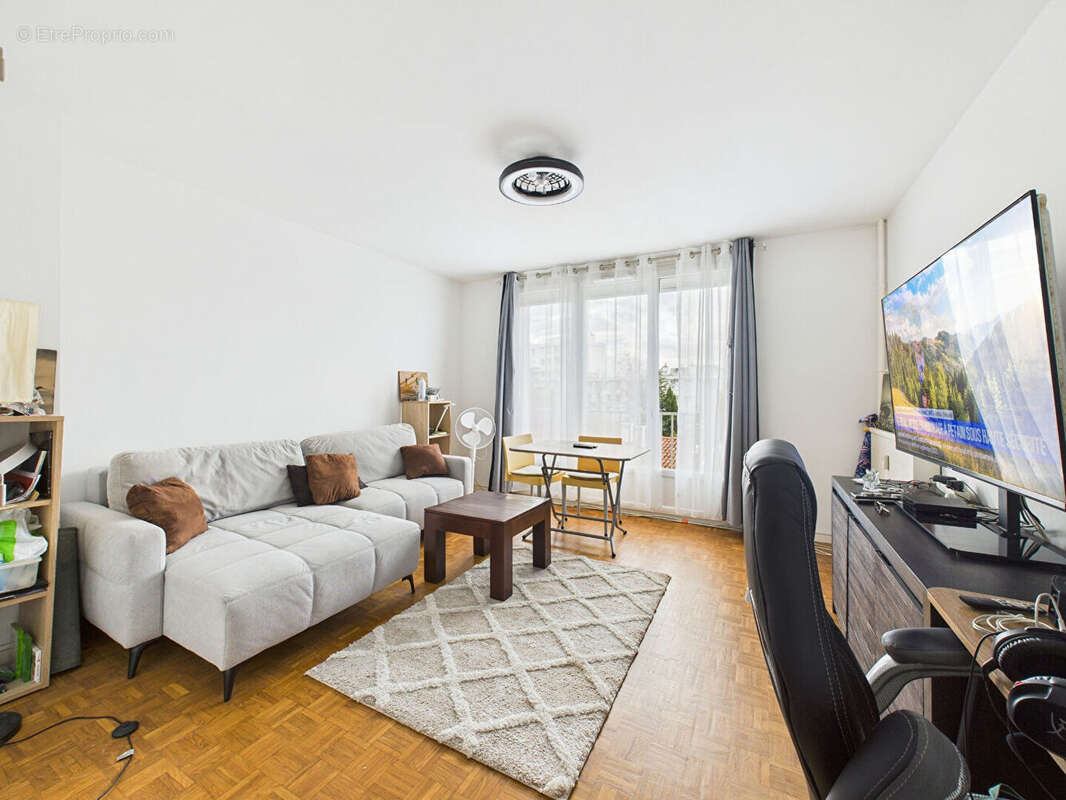 Appartement à BOURG-LES-VALENCE