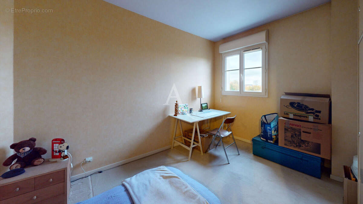 Appartement à VILLENEUVE-LA-GARENNE