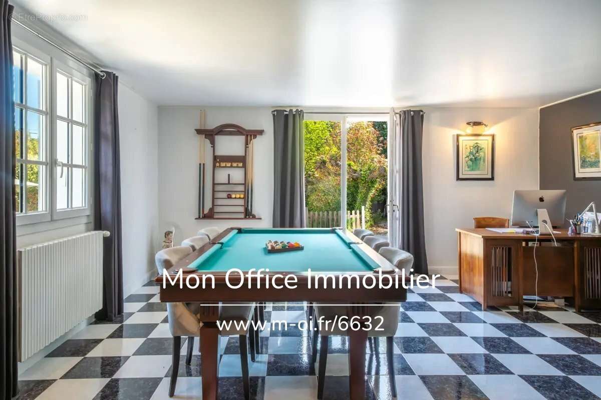 Référence : 6632-SBA - Villa 7 pièces - Quartier Saint Donat - Aix-en-Provence - photo 11