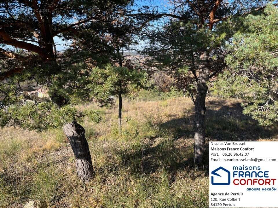 Terrain à ARTIGNOSC-SUR-VERDON