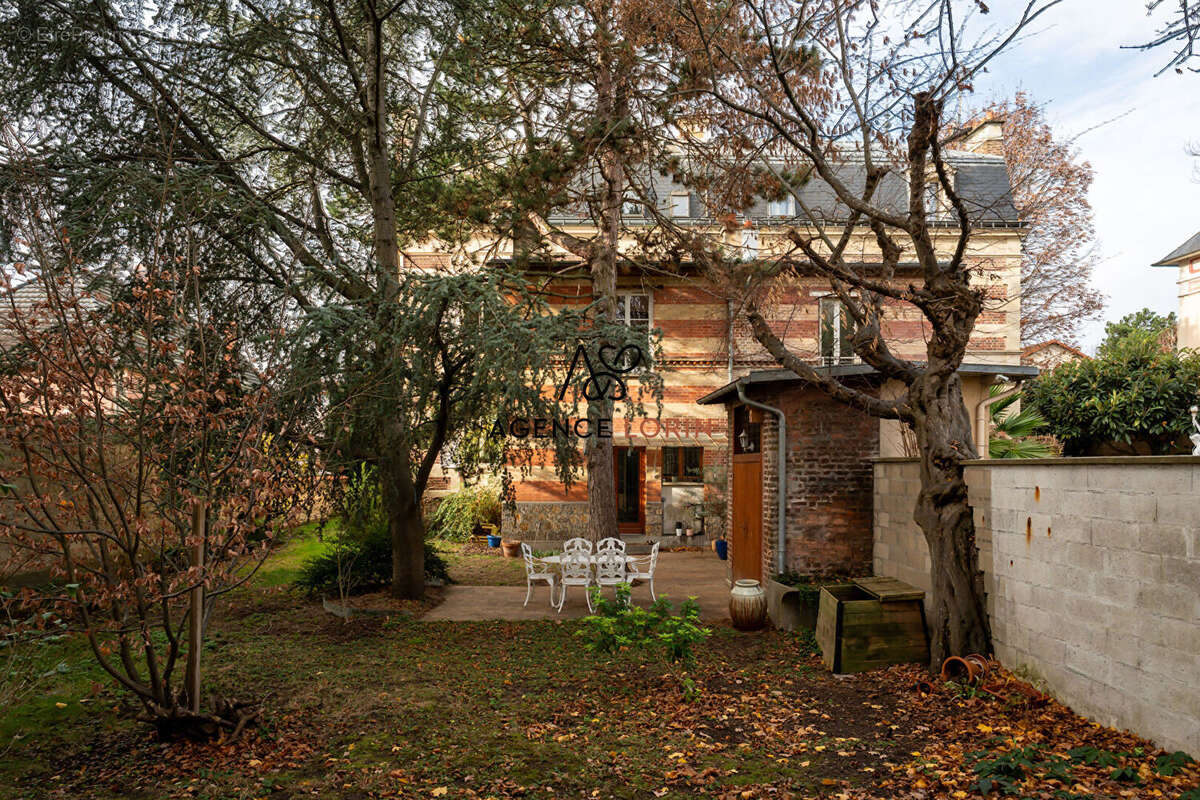 Maison à LE VESINET