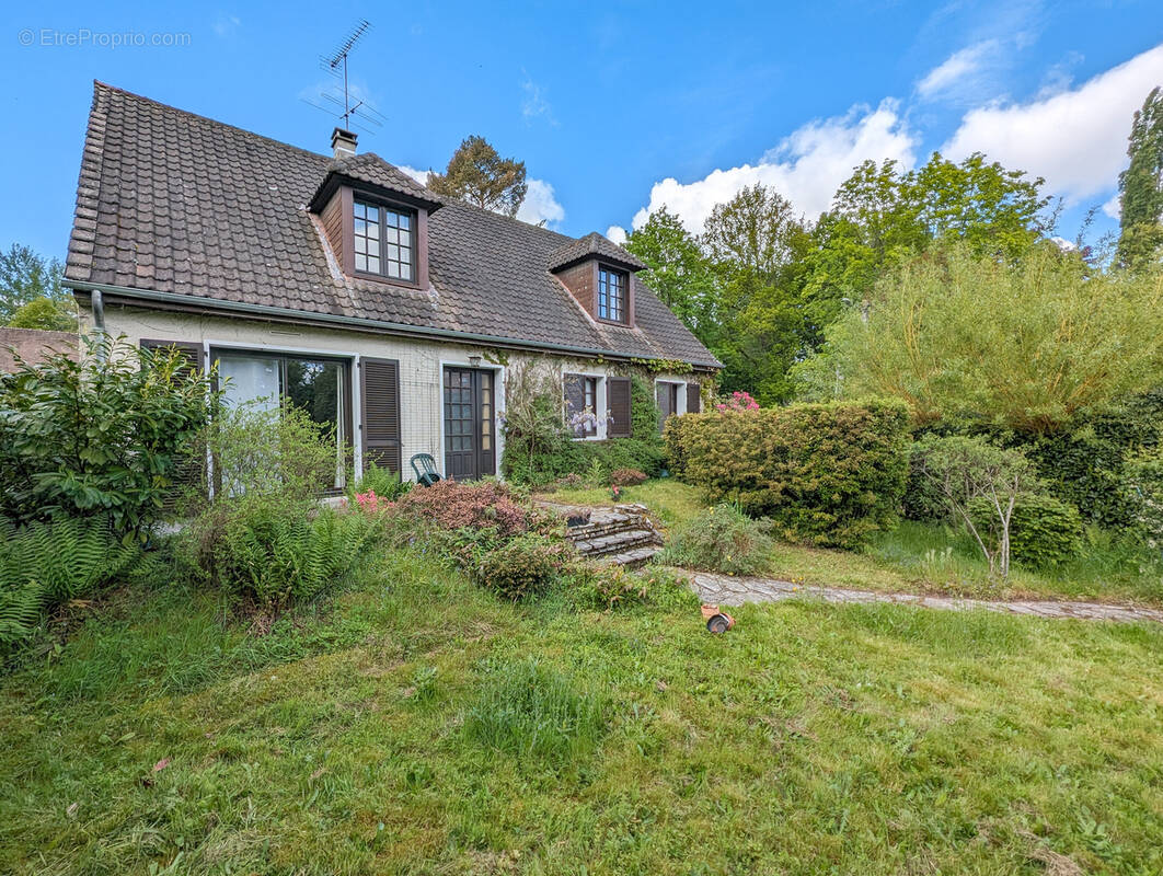 Maison à LES MESNULS