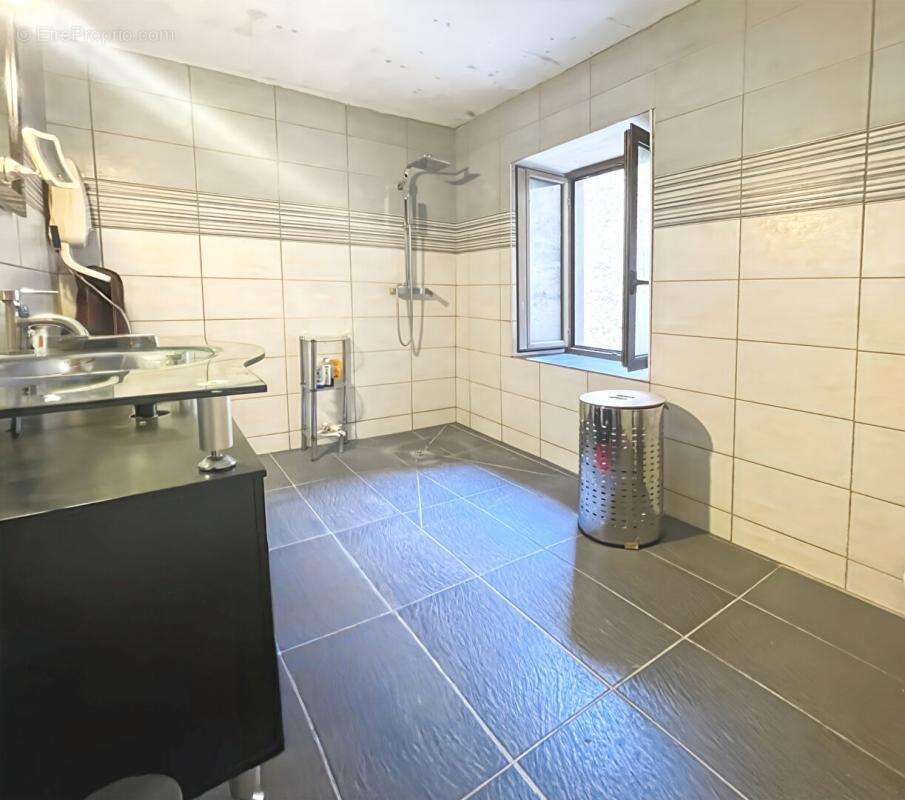 Exclusivité  maison de village à rénover 105 m²  3 chambres - photo 9