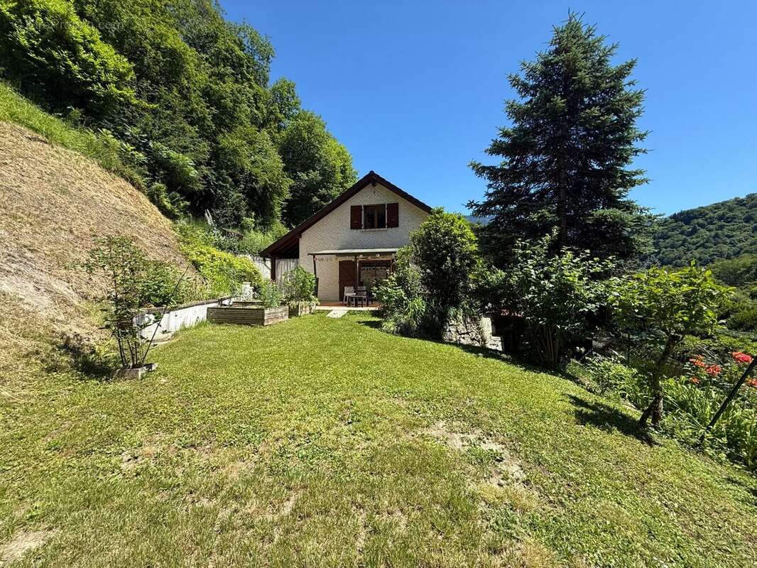 Maison à SAINT-MARTIN-D&#039;URIAGE