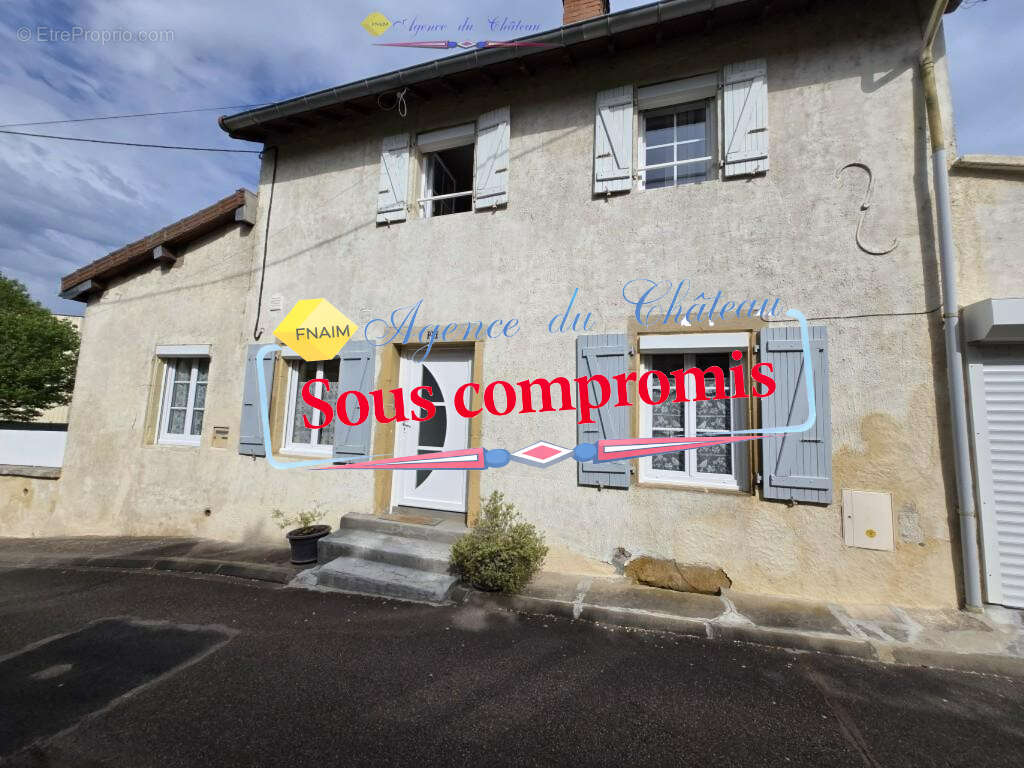 n°3 - Maison à LA CLAYETTE