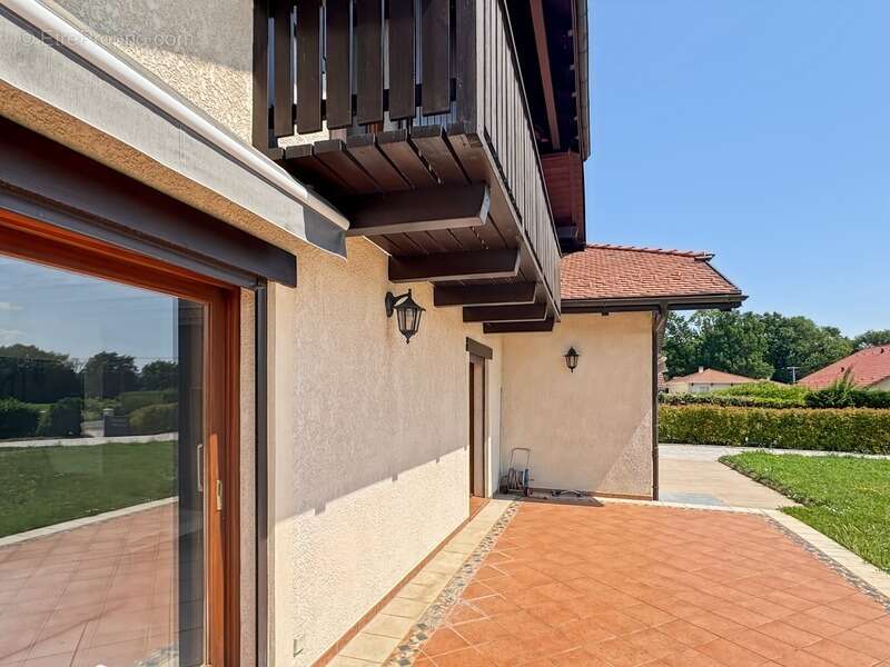 Maison à PREVESSIN-MOENS