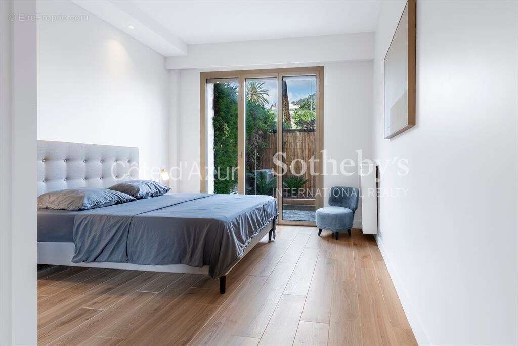 Nice, Le Port : Appartement 86 m² avec jardin privatif - Boulevard Franck Pilatte - photo 8