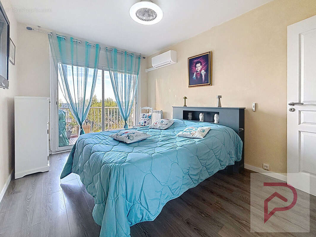 Appartement à SIX-FOURS-LES-PLAGES