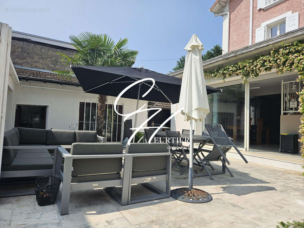 Maison à VILLARD-BONNOT