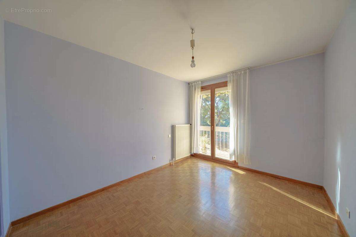 Appartement à MARSEILLE-15E