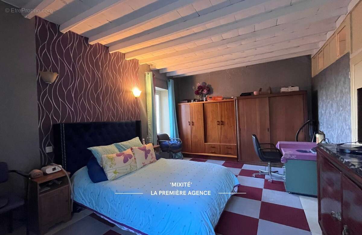 Maison à SAINT-FORGEUX