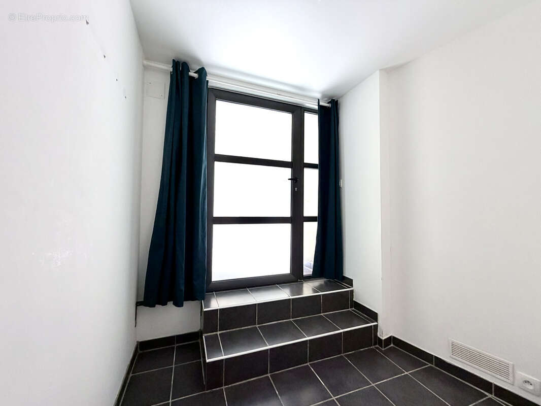 Maison entièrement rénovée avec terrasse - photo 8