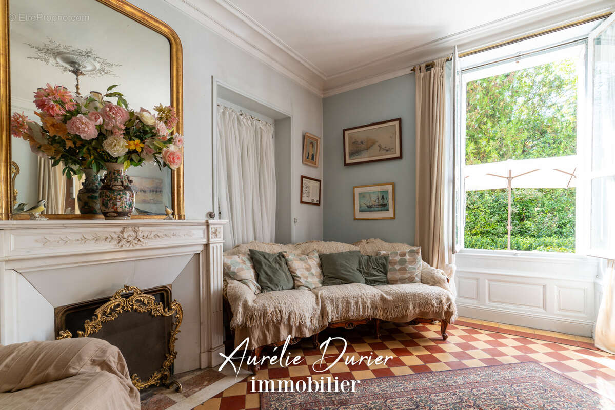 Maison à MONTRICHARD