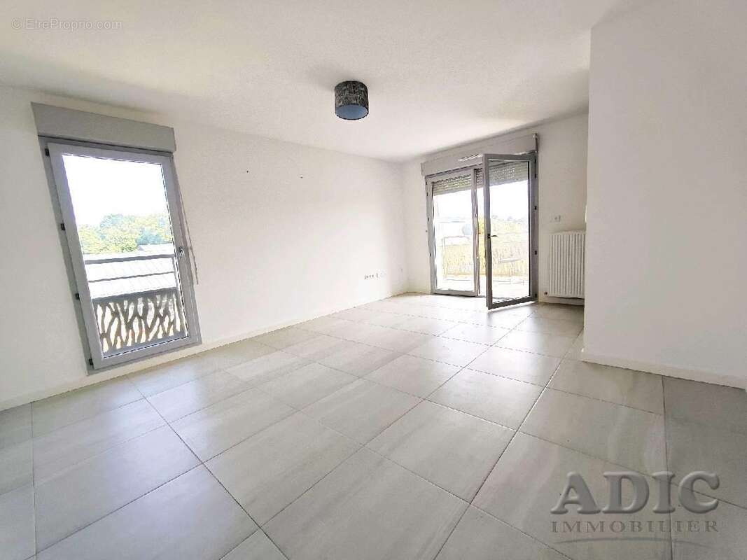 Appartement à VEMARS