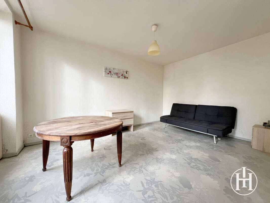 Maison à SAINT-AMAND-MONTROND