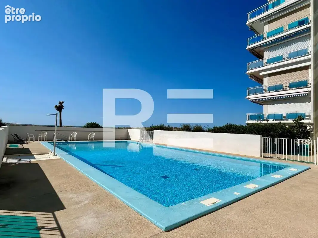 Appartement t4 avec ascenseur, terrasse, piscine et vue mer - photo 3