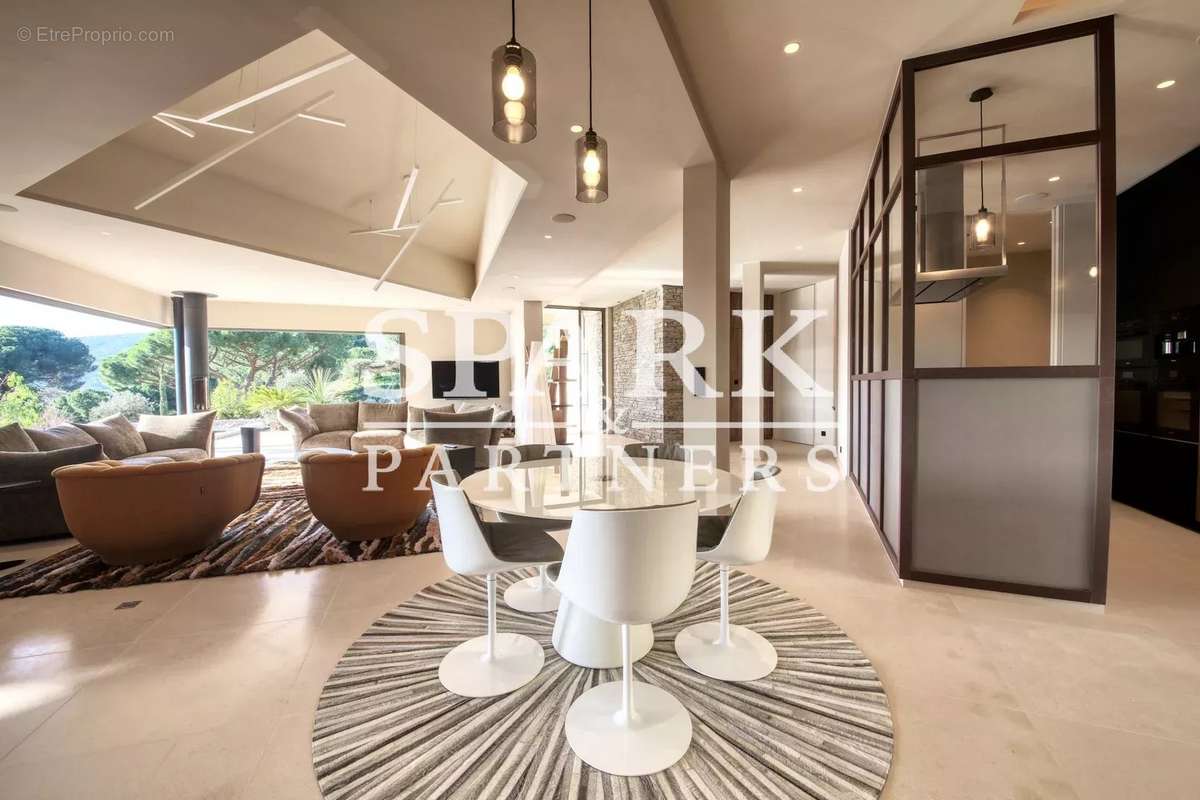 Maison à RAMATUELLE