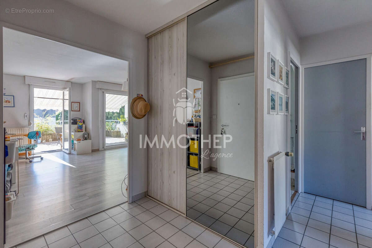 Appartement à FONTAINE