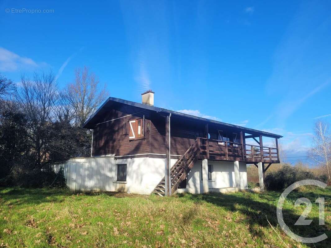 Maison à MONTPONT-EN-BRESSE