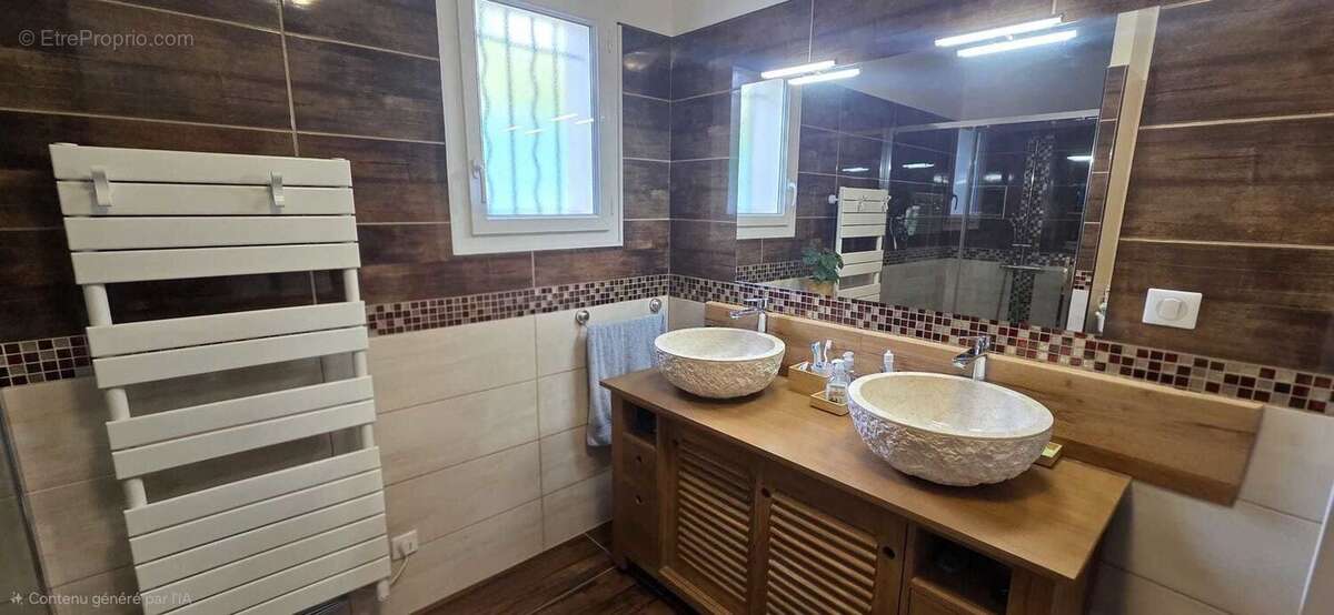 Maison à CUGES-LES-PINS