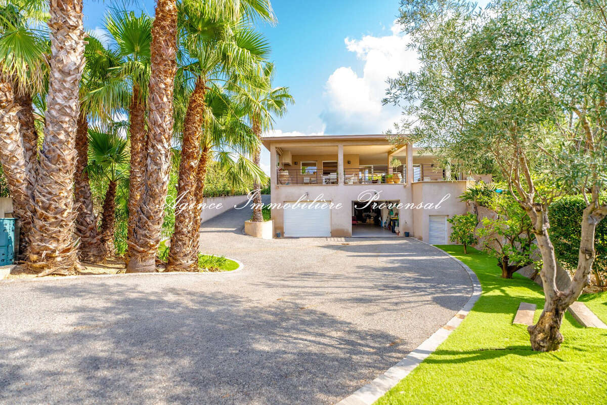 Maison 540 m² à Sainte-Maxime  - photo 6