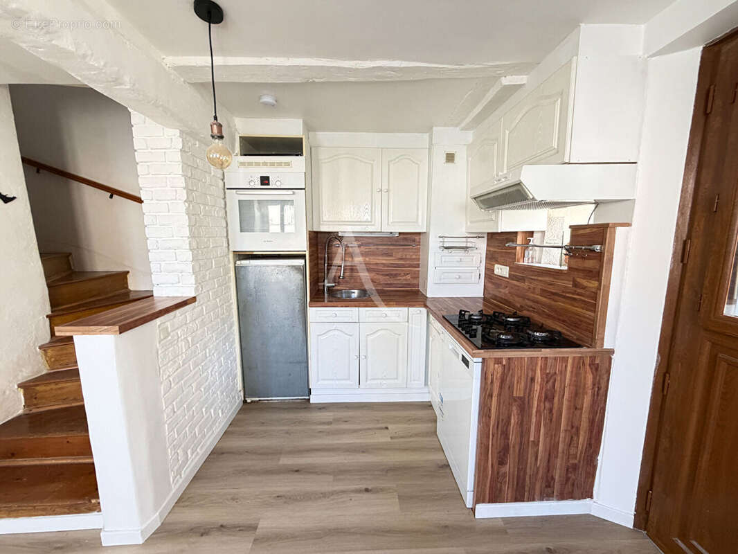 Maison 3 pièces, avec cave - proche commerces, écoles et transports - photo 2