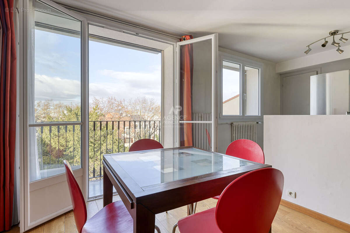 Appartement à NANTERRE
