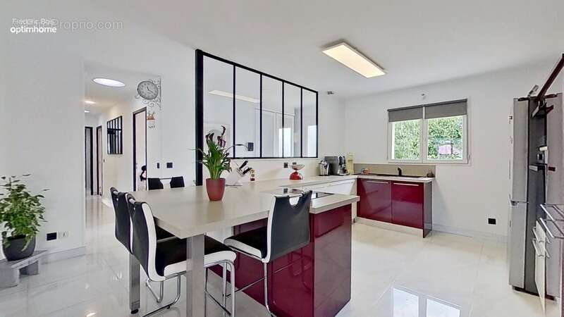 Maison à MONTMERLE-SUR-SAONE