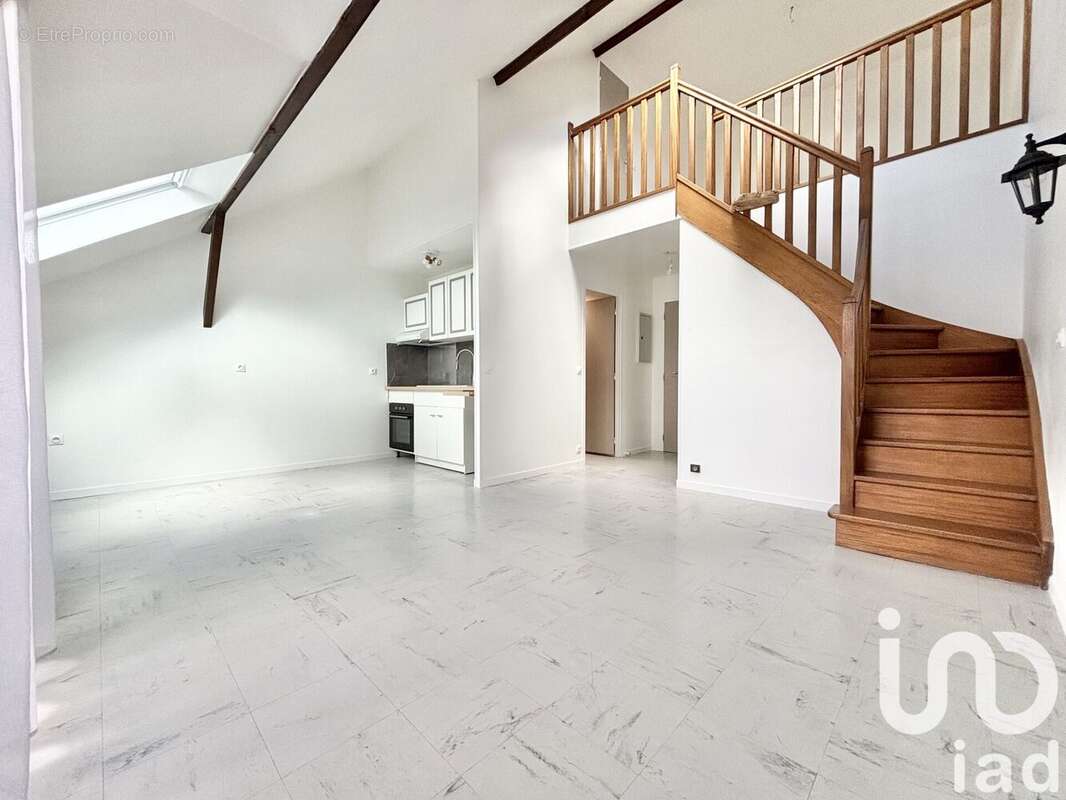 Photo 3 - Appartement à OZOIR-LA-FERRIERE