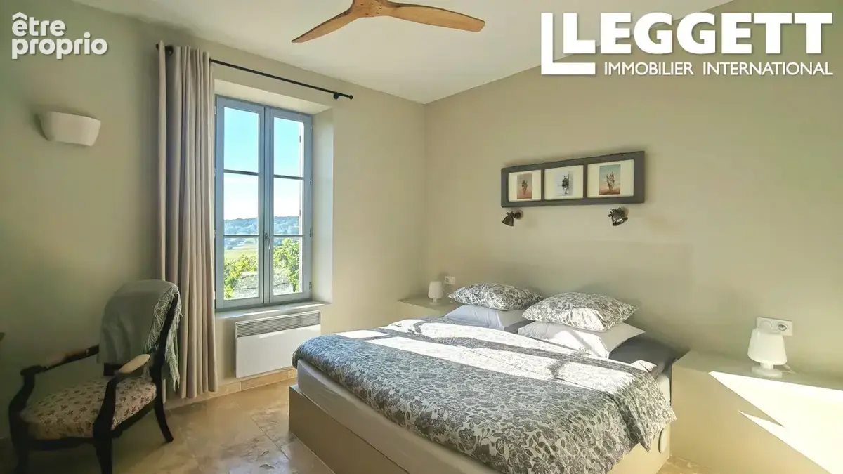 Magnifique Mas en pierre rénové par un architecte avec oliveraie et vue exceptionnelle près Uzès - photo 6