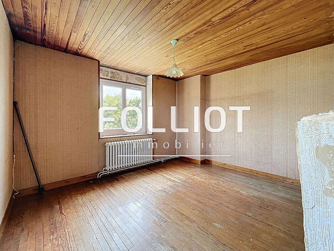 Maison à SAINT-DENIS-LE-GAST