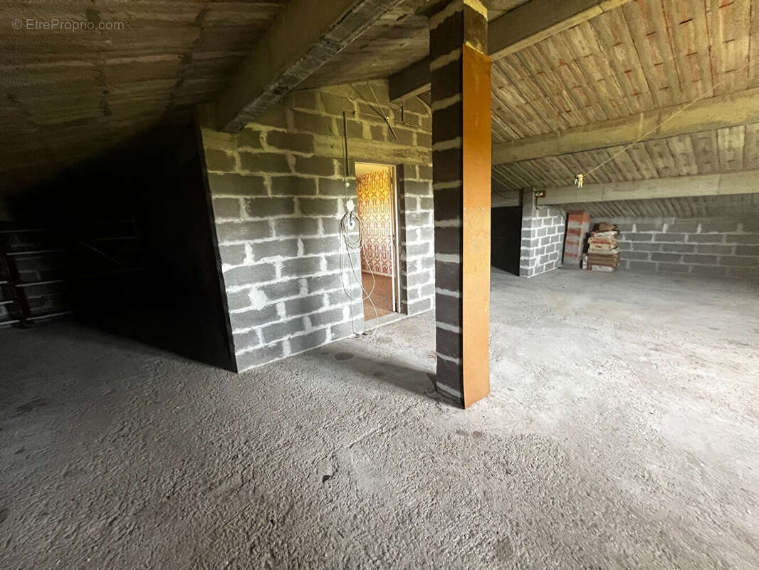 Maison à COUTRAS