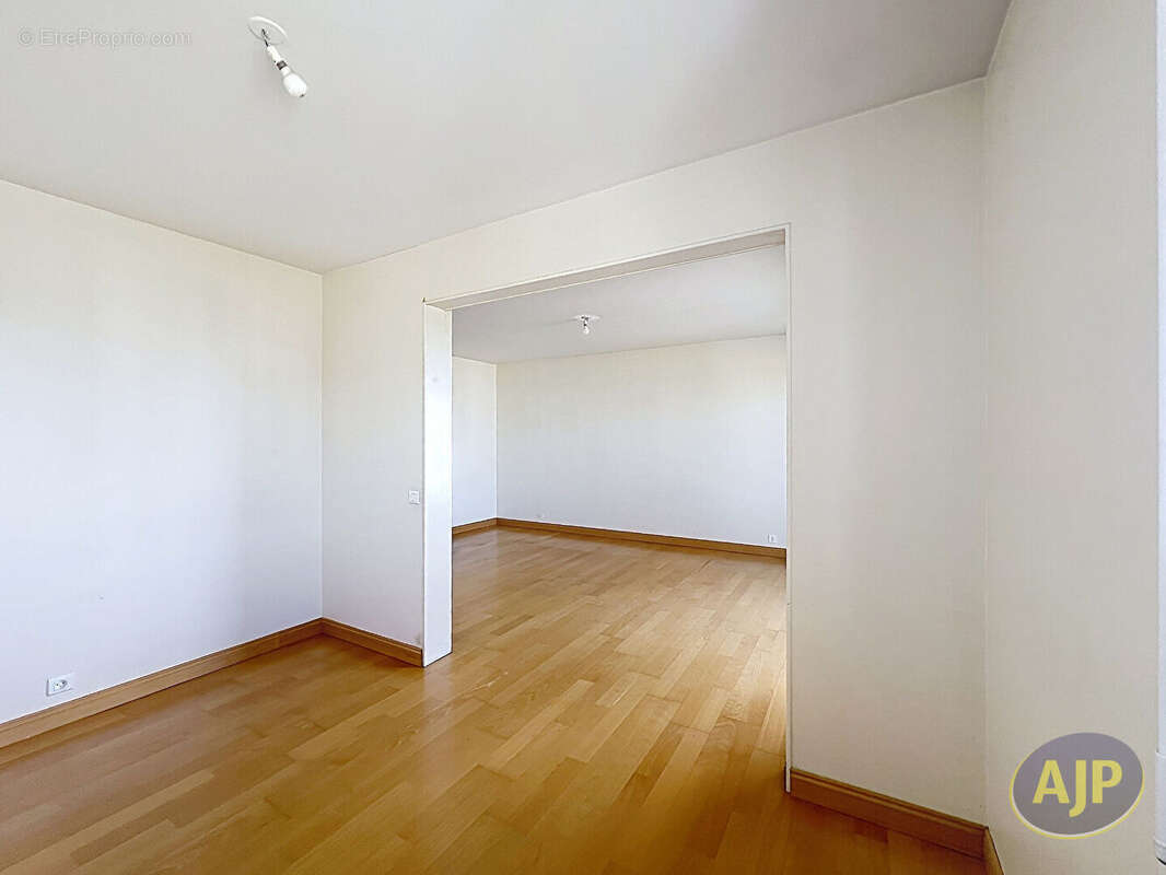 Appartement à REZE