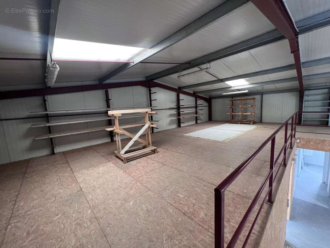 Commerce à BUSSIERE-GALANT