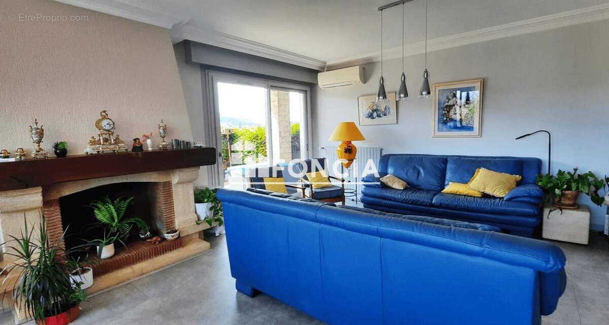 Maison à BRISON-SAINT-INNOCENT