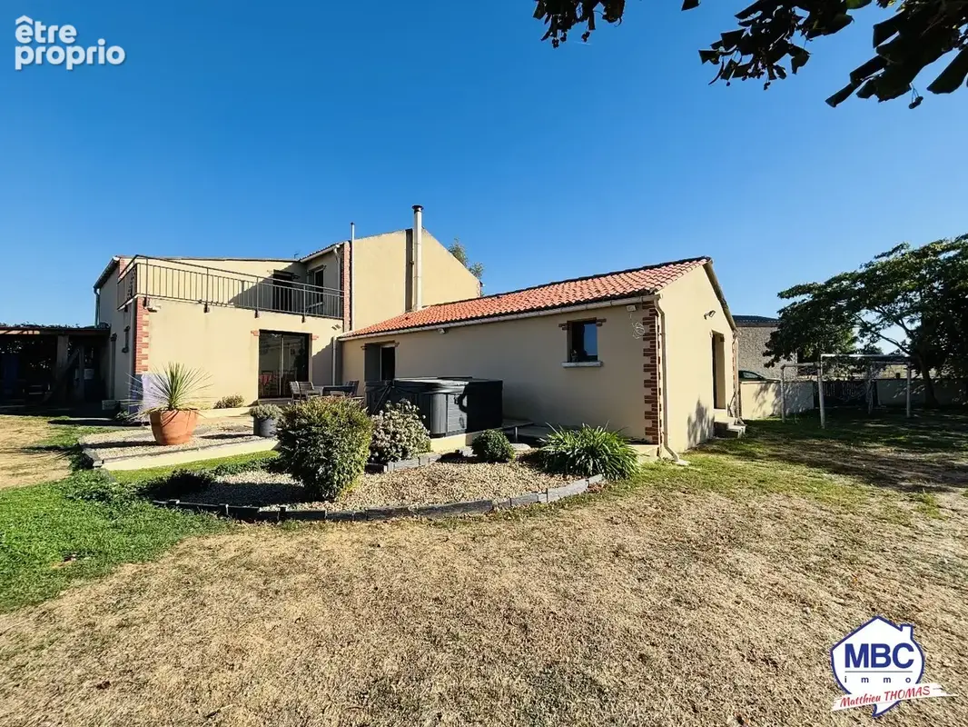 Photo Maison à Montrevault au prix de 241 990€